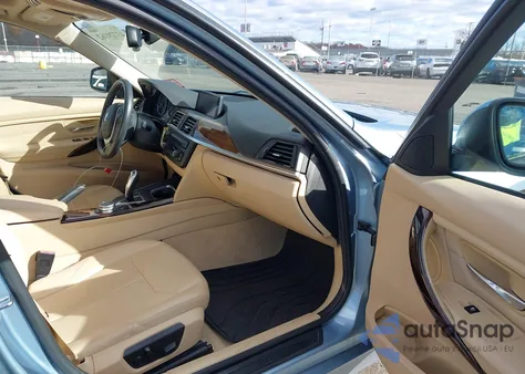 2015 BMW 328I xDrive z USA, uszkodzony, nr VIN WBA3B5G59FNS18842